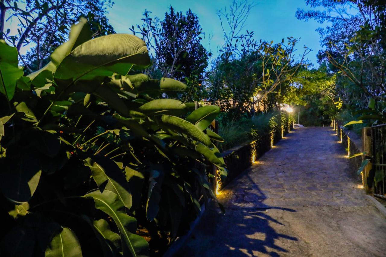 Tranquilisle Hotel Kandy Buitenkant foto